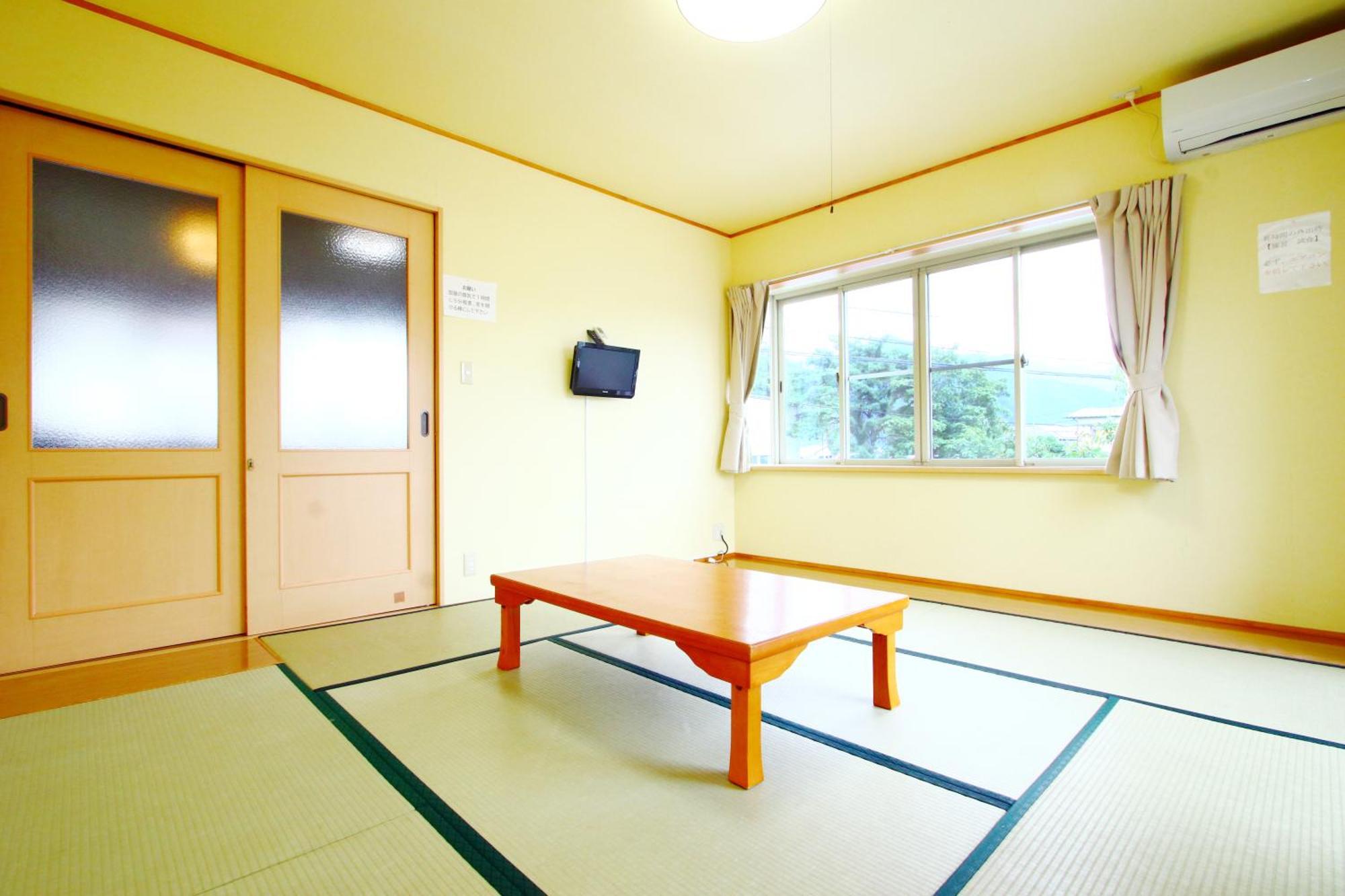 Resort Inn Sakanoshita Fujikawaguchiko Bagian luar foto